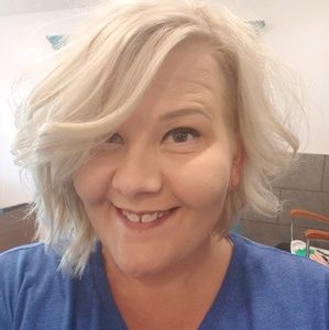 Meet your Posher, Johni